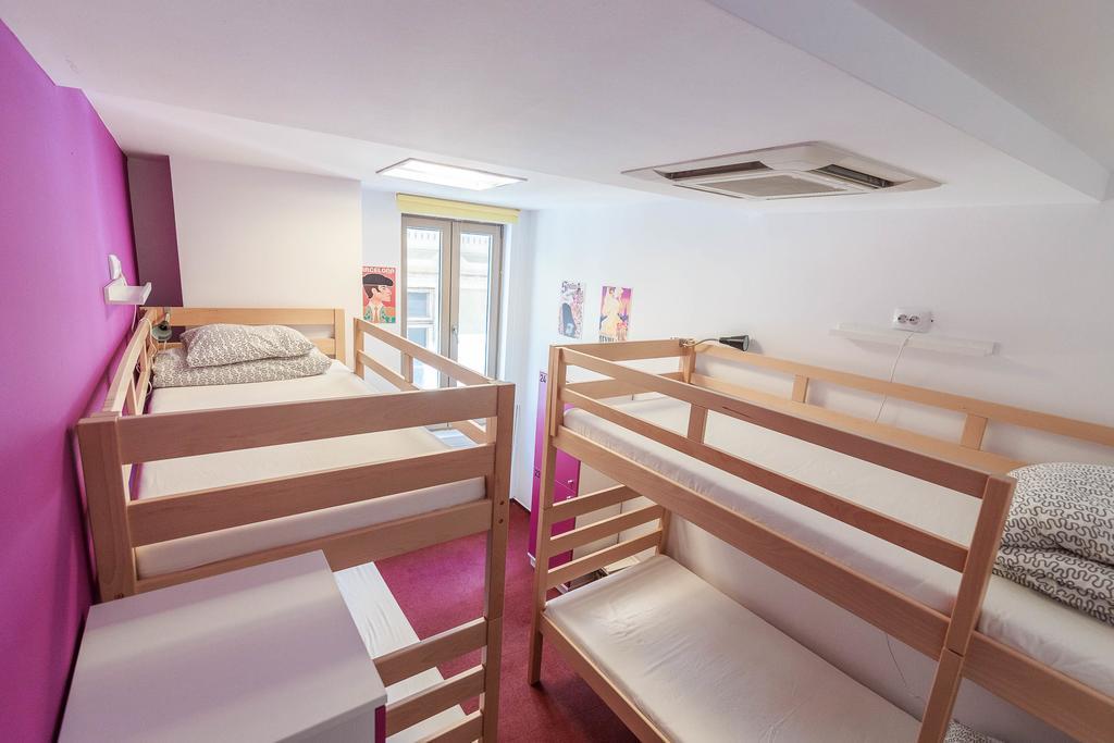 Pura Vida Sky Bar & Hostel Бухарест Номер фото