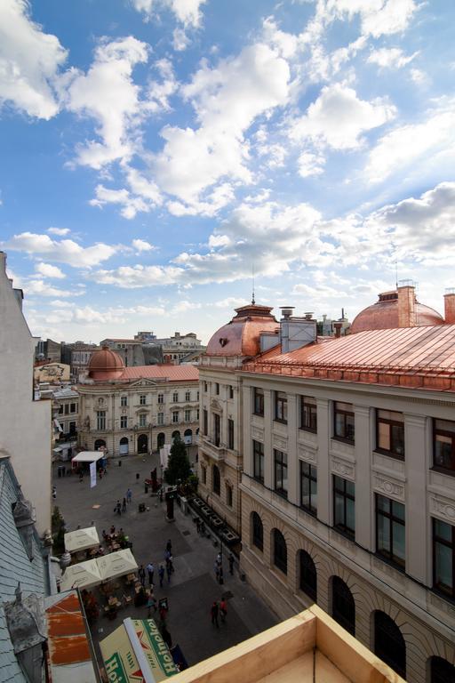 Pura Vida Sky Bar & Hostel Бухарест Екстер'єр фото